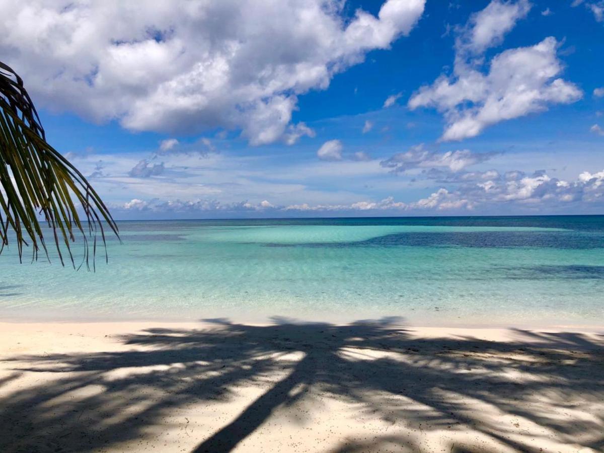 Apo Diver Beach Resort San Juan  Exteriér fotografie