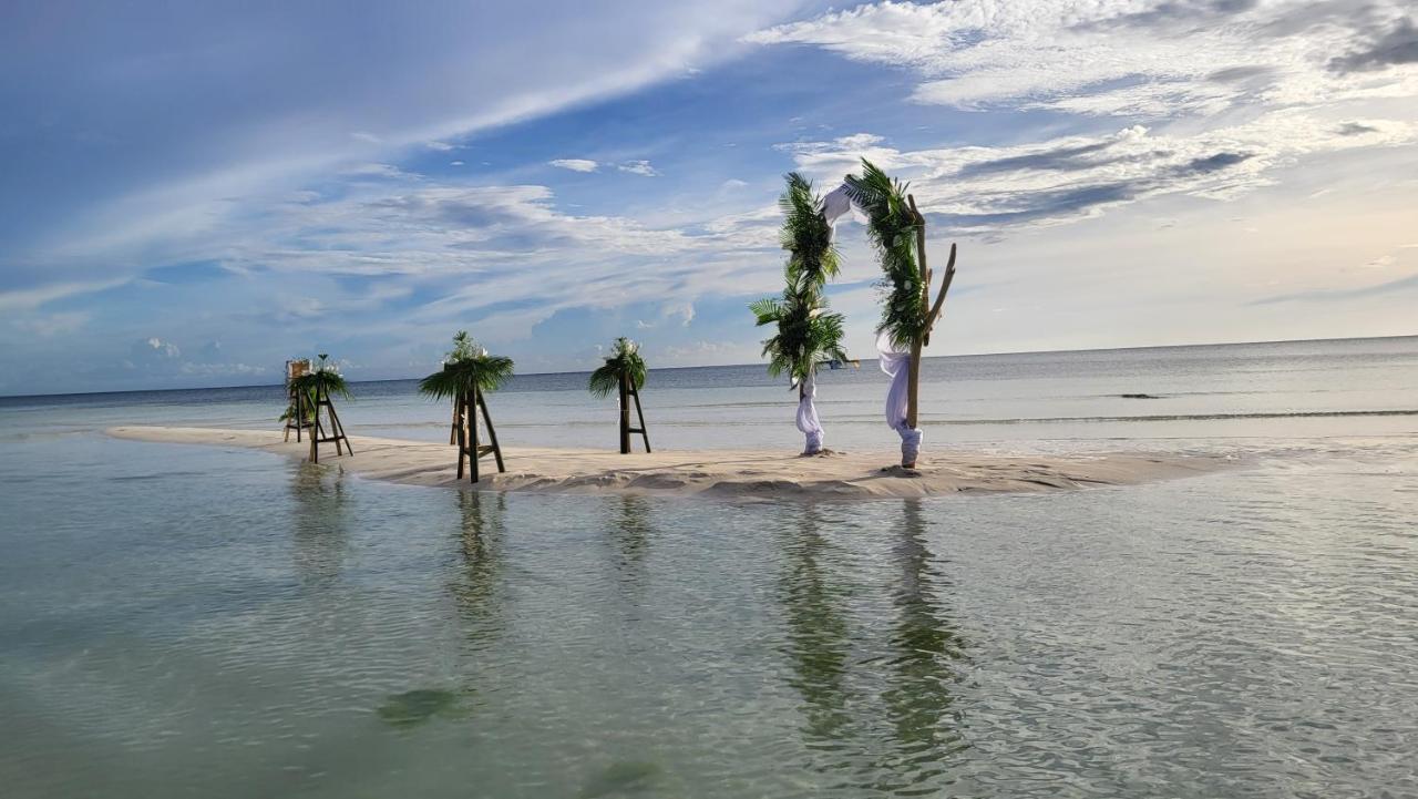Apo Diver Beach Resort San Juan  Exteriér fotografie
